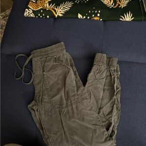 Men's Olive Jogger Pants